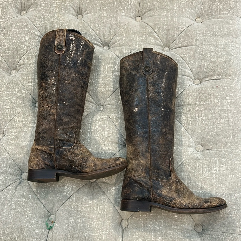 Frye distressed leather boots‎ size 6